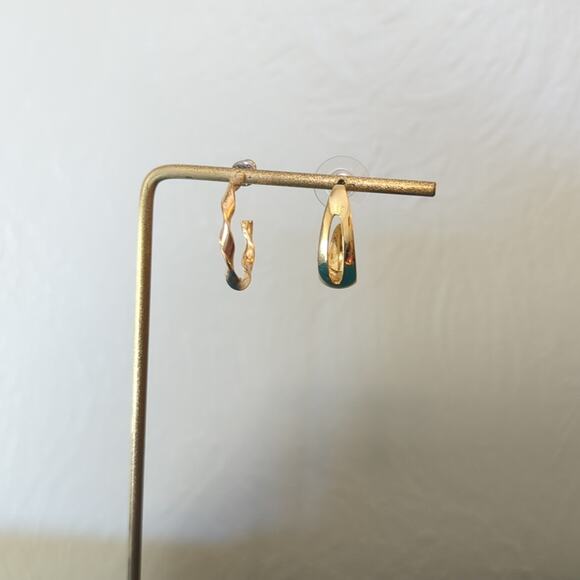 Two Pair Gold Tone Half Hoop Earrings One Twisted & One Split Middle Hoop - Picture 1 of 6